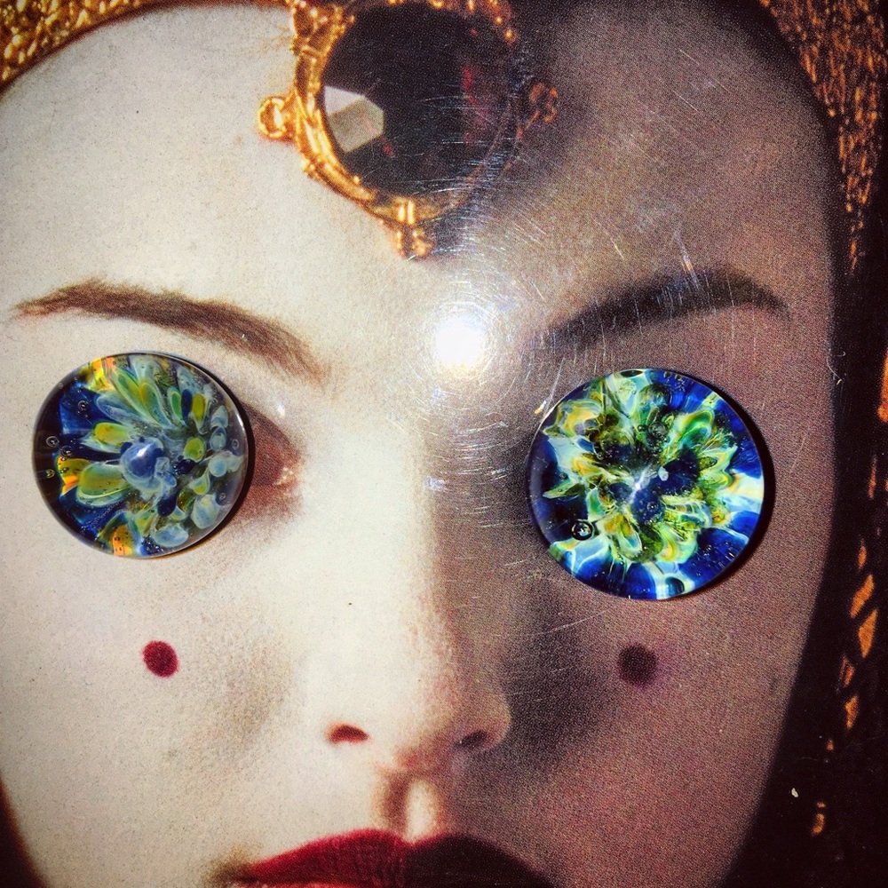 Meet your Posher, Ash